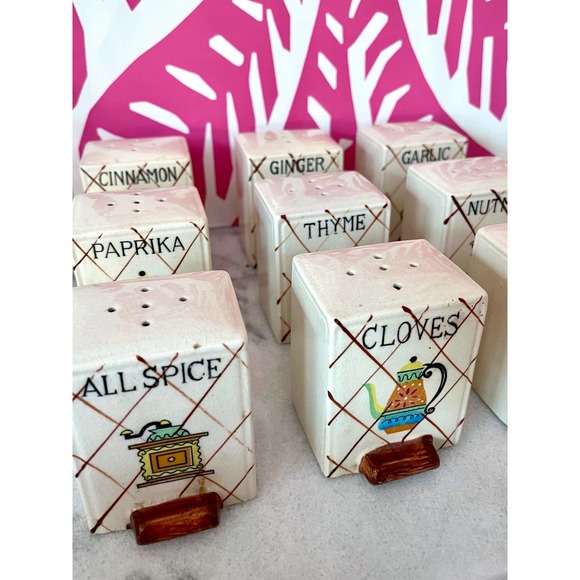 Vintage Cottage Core Spice Jars/Shakers. Set of 9. Made in Japan - Picture 6 of 9